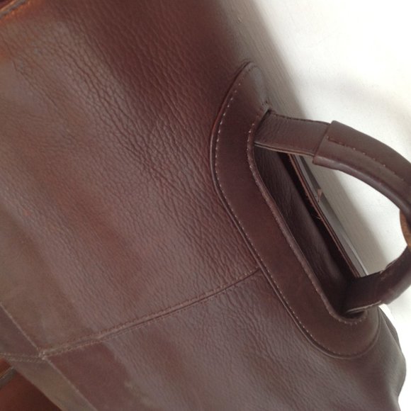 Clava Brown Leather Messenger Bag - Picture 8 of 10
